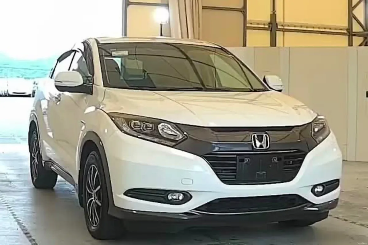 2014 Honda Vezel hybrid perfect condition - Image 1