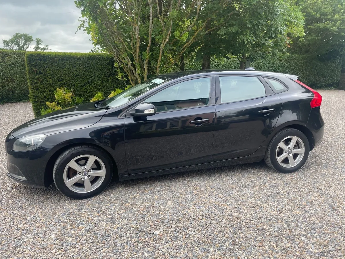 Volvo V40 2013 - Image 4