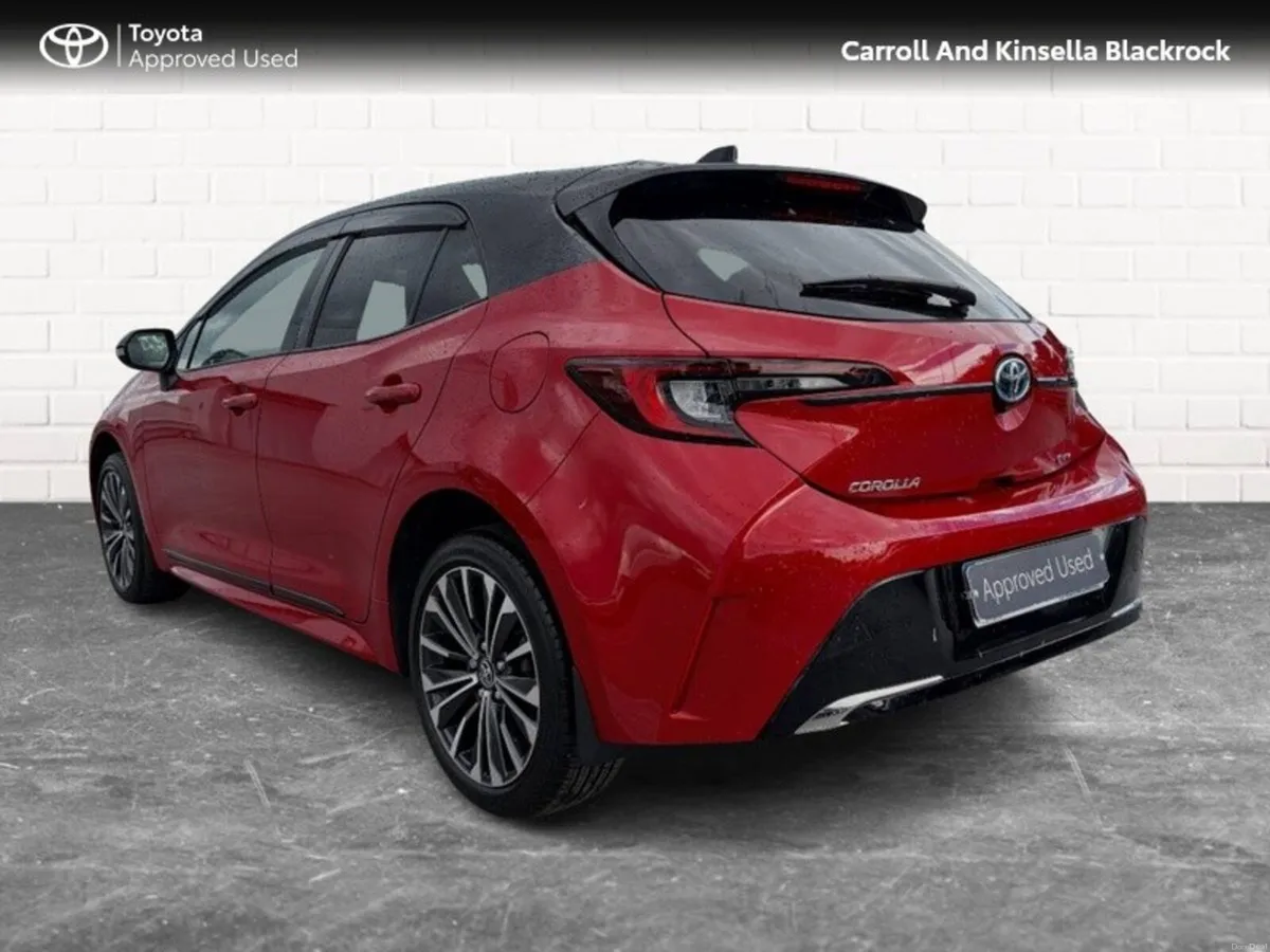 Toyota Corolla Hybrid Luna Sport HB - Image 2