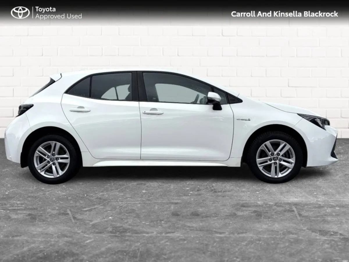 Toyota Corolla Hybrid Luna HB - Image 3