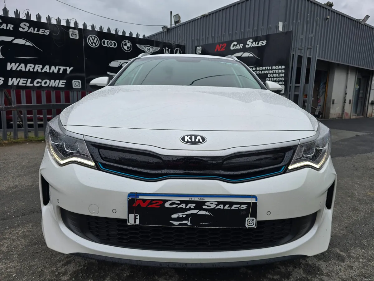 172 Kia Optima Plug in Hybrid AUTO,LOW MILES,NEW N - Image 2