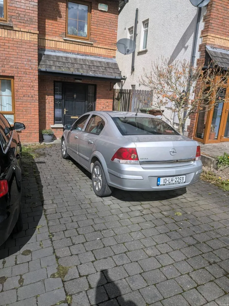 Car - Image 3