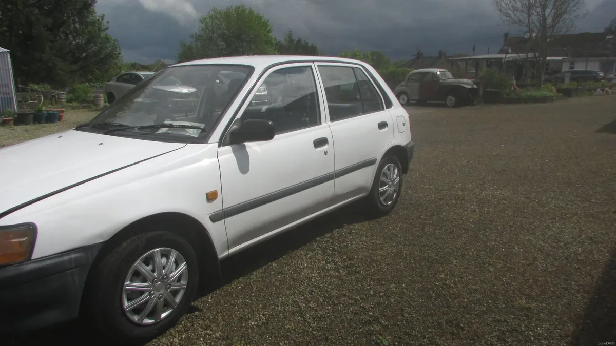 Toyota Starlet 1990 - Image 3