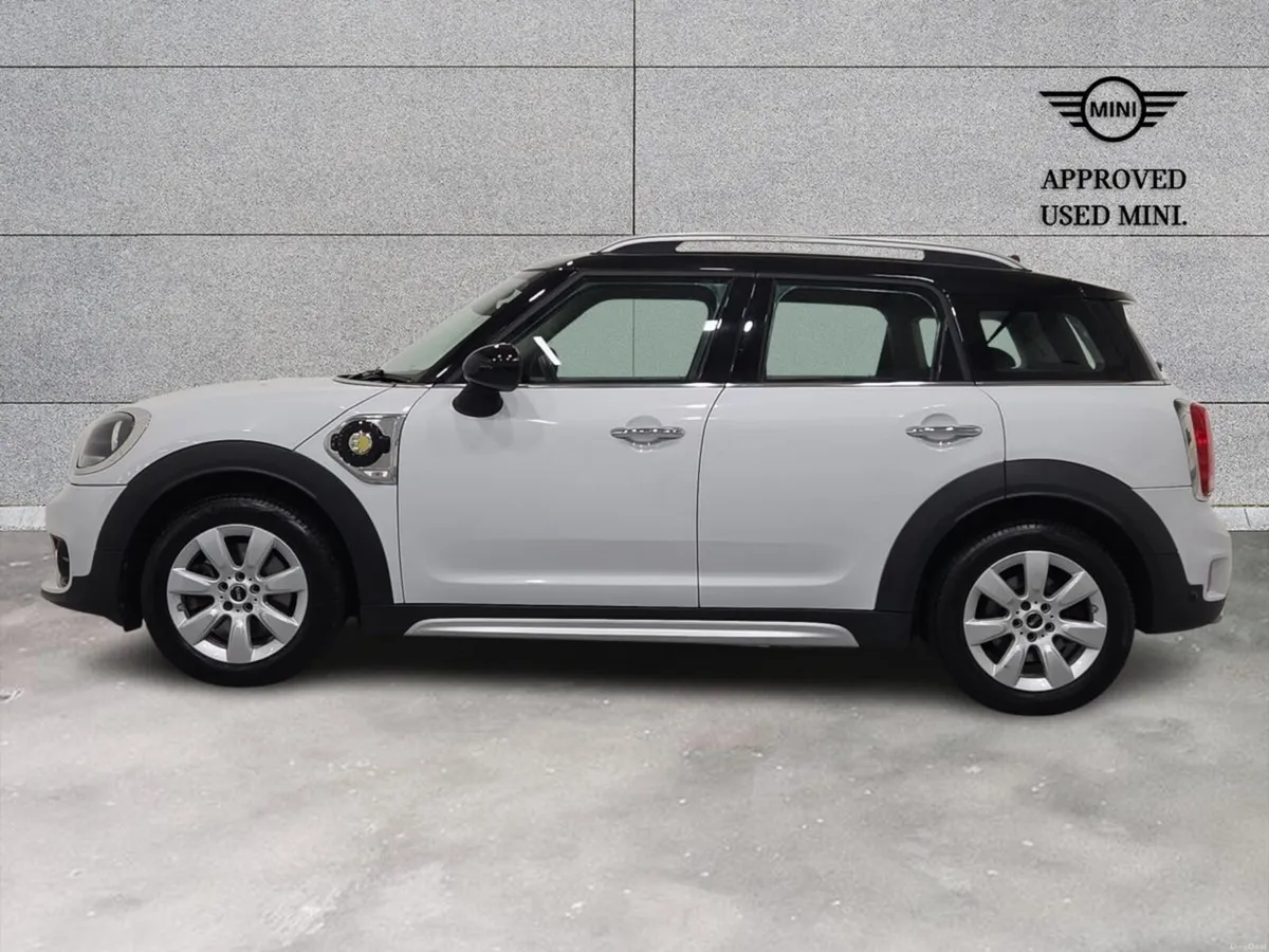Mini Countryman F60 MINI Cooper S E Classic - Image 4