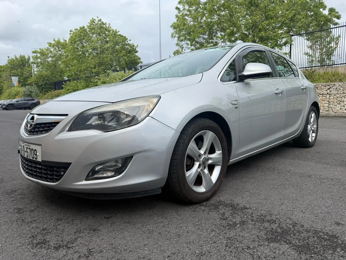 Opel Astra SRi 1.7 CDTi (NCT 01-27) - Image 2