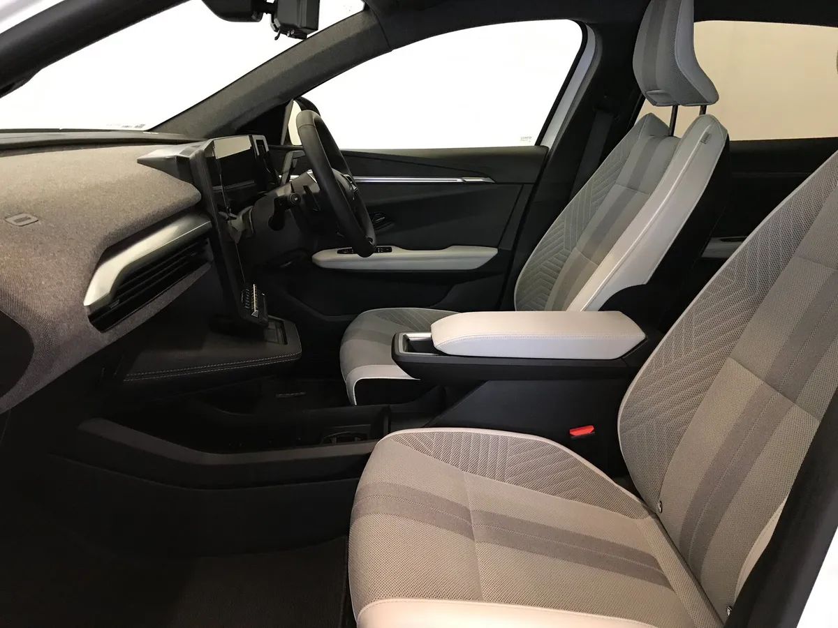 Scenic E Tech Iconic EV87 kWh - Image 3