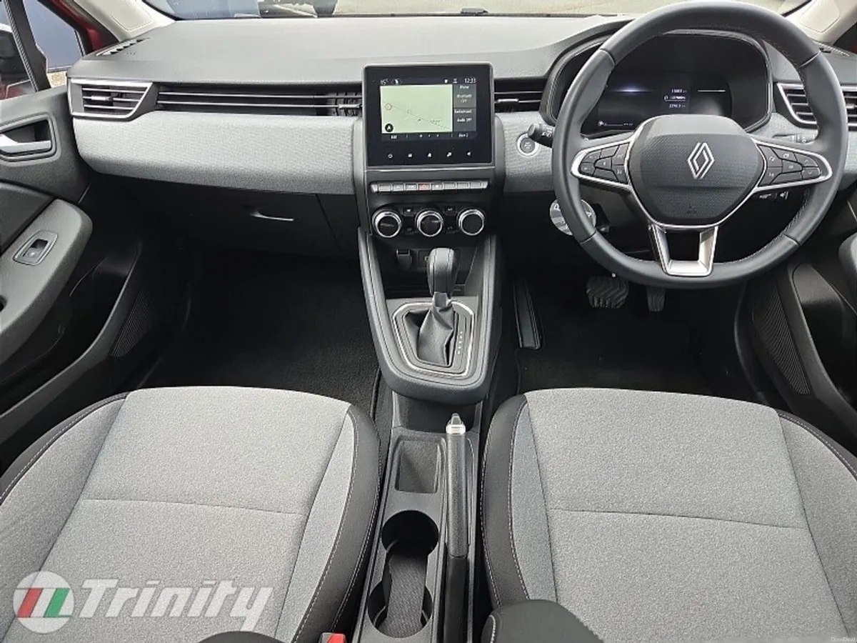 Renault Clio ** E-TECH HYBRID ** 145HP AUTO ** EVO - Image 2