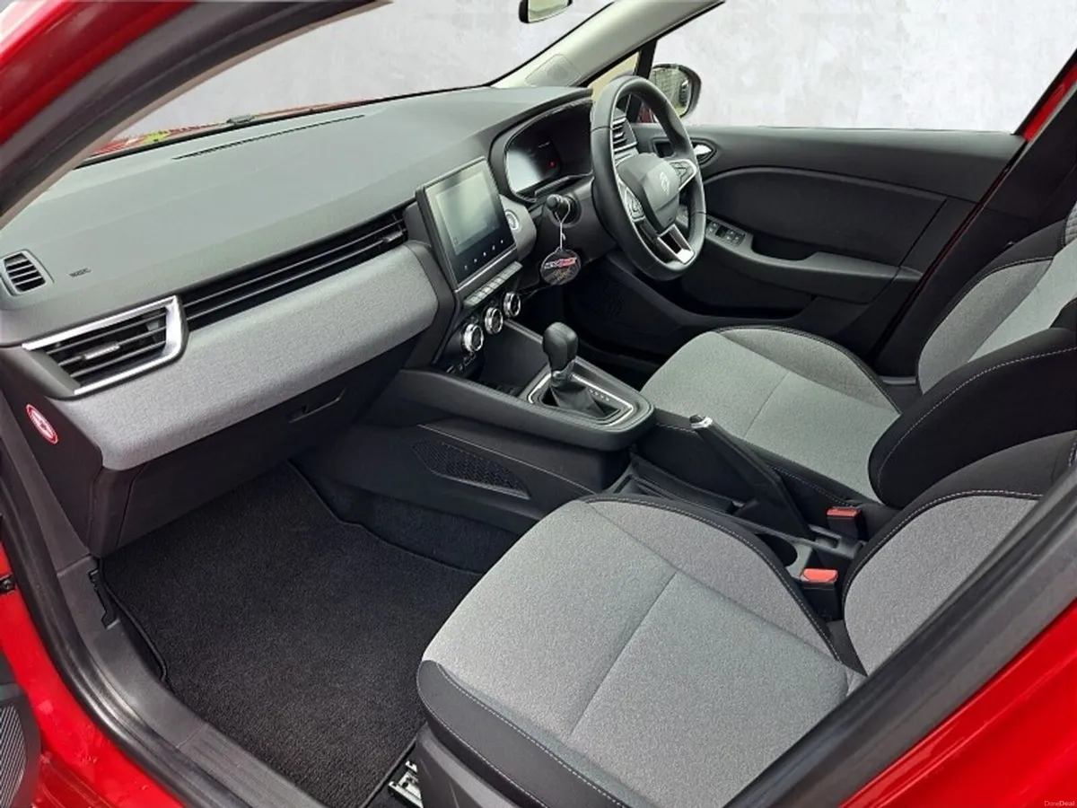Renault Clio ** E-TECH HYBRID ** 145HP AUTO ** EVO - Image 6