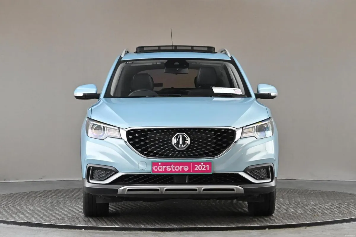 MG ZS EV EXCLUSIVE **FULL LEATHER**EL PAN ROOF** - Image 2