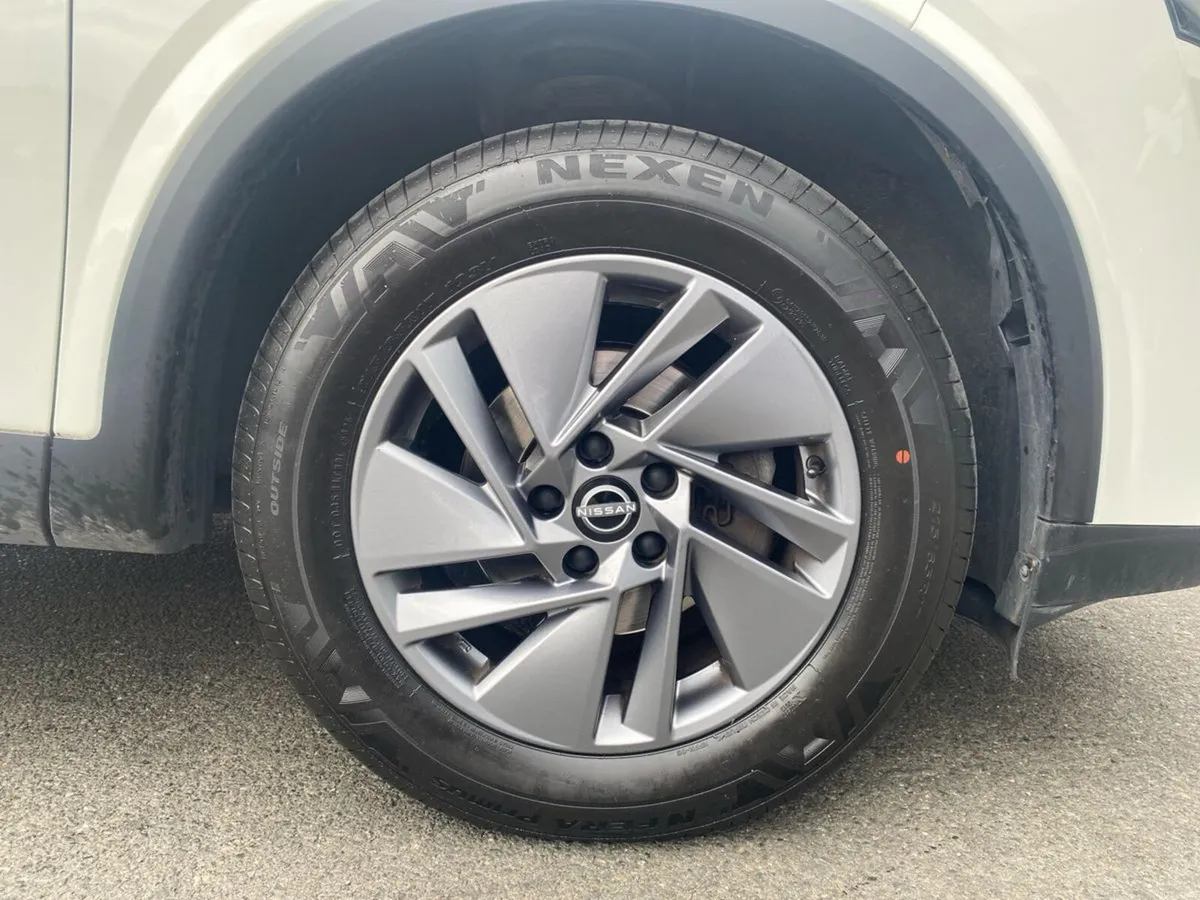 Nissan Qashqai 1.3 PET MILD HYBRID SV - Image 5