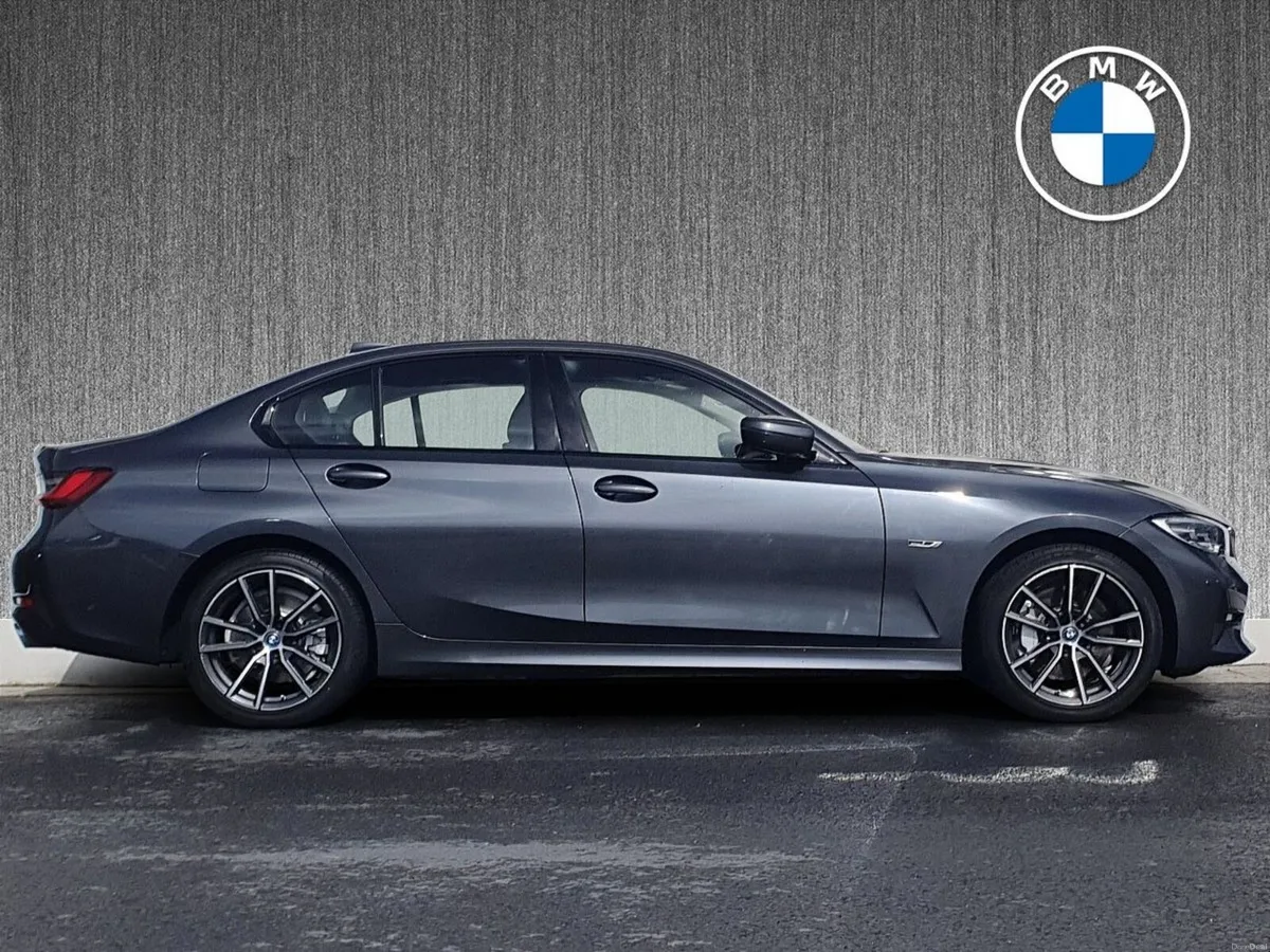 BMW 3-Series 330e Sport Pro Auto - Image 3