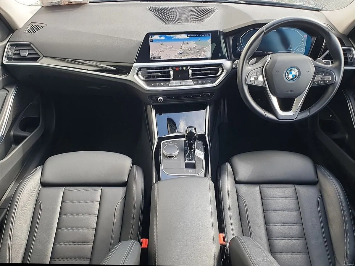 BMW 3-Series 330e Sport Pro Auto - Image 4