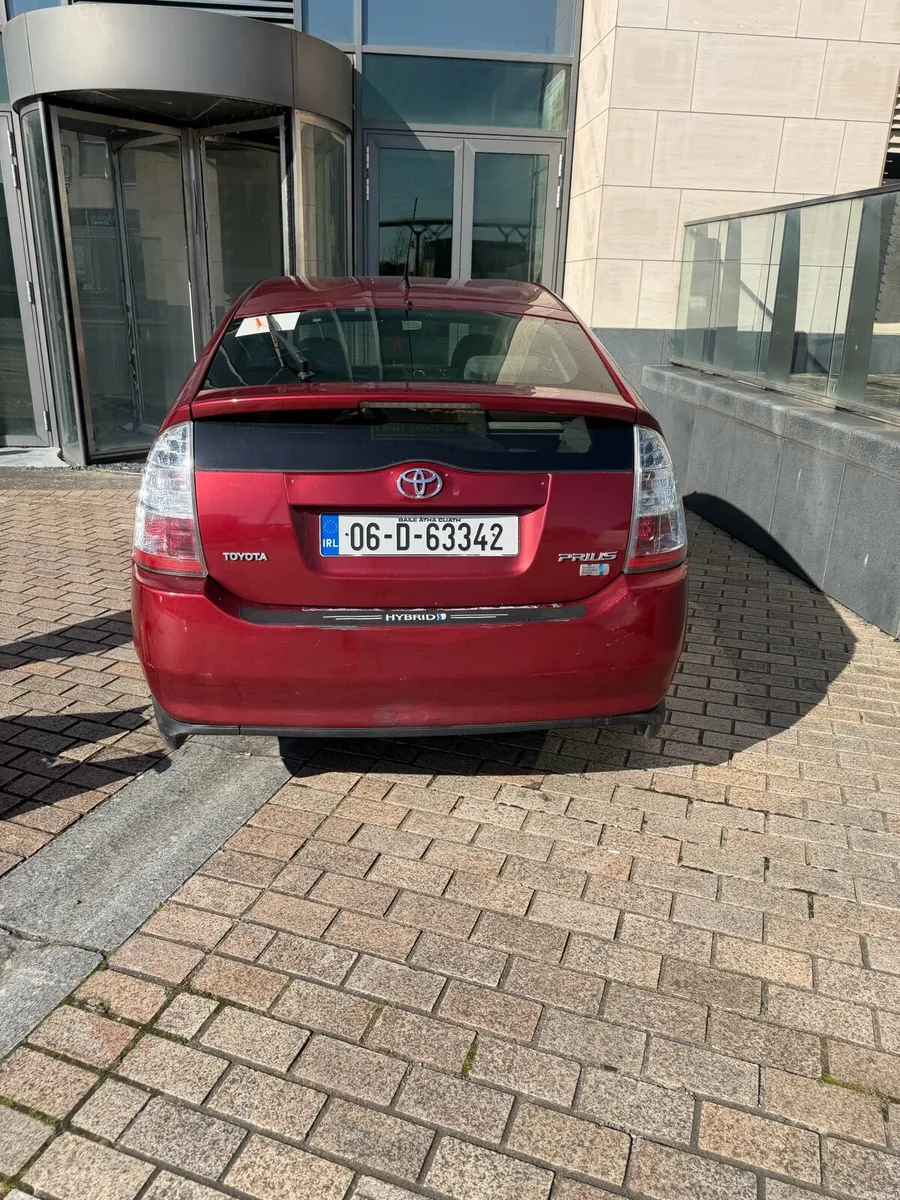 Toyota prius, Automatic - Image 2