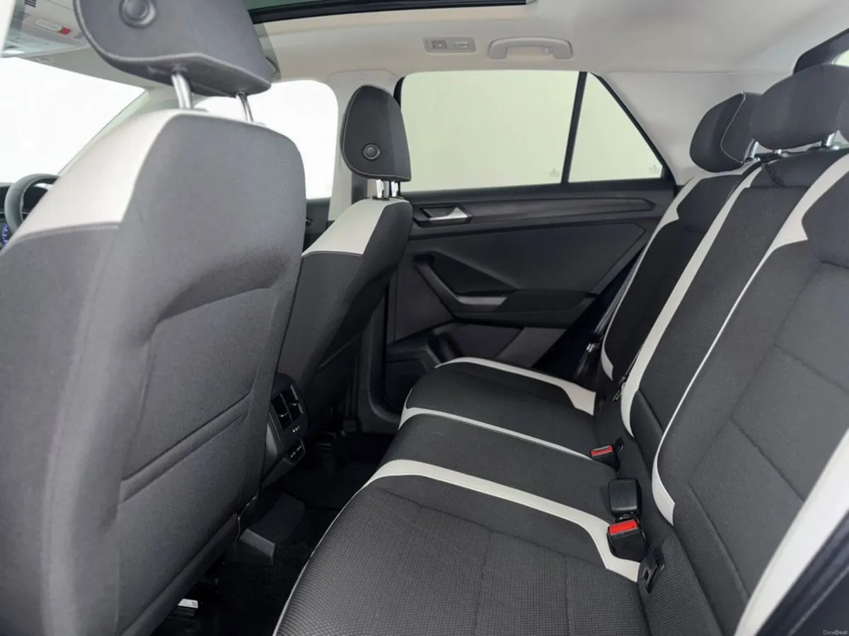 Volkswagen T-Roc Sport 1.5 TSI M6F 150HP 5DR - Image 4