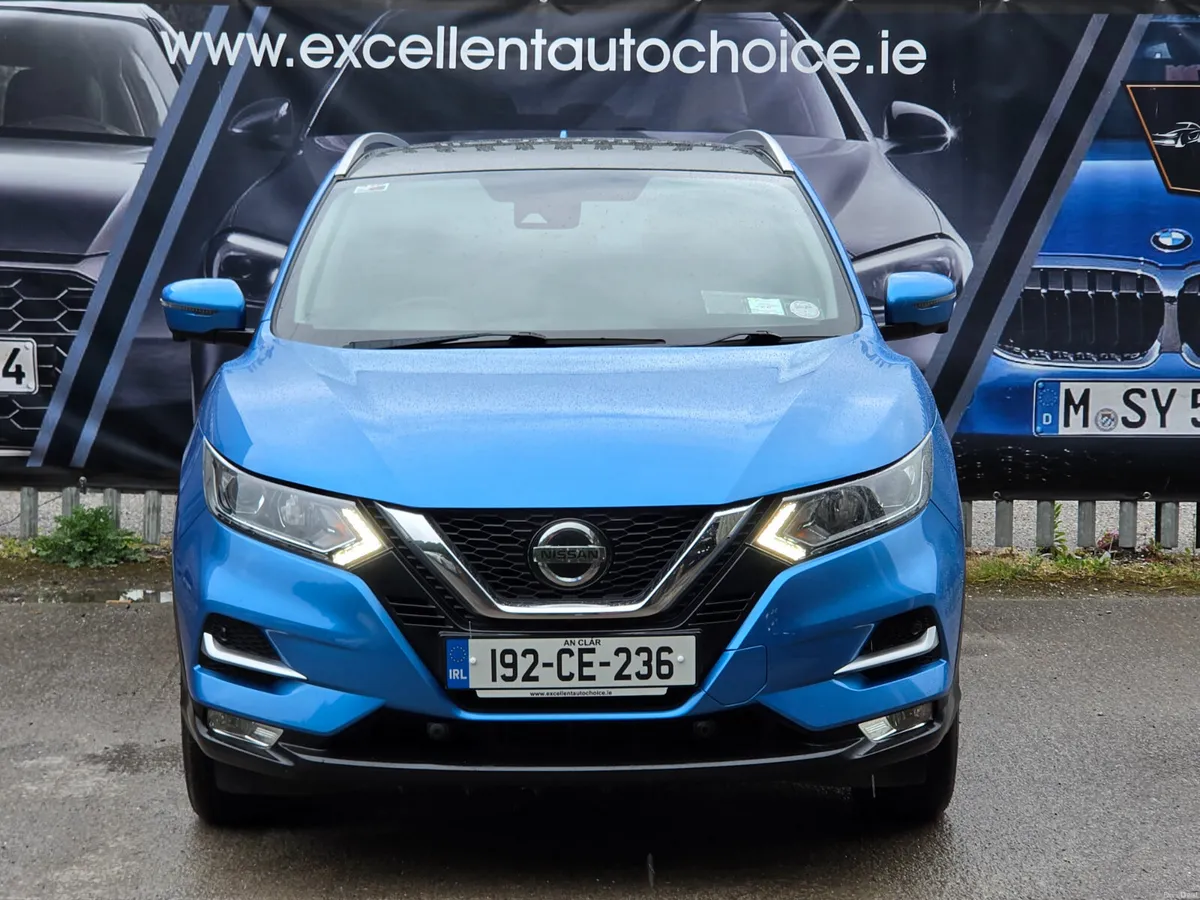 Nissan Qashqai 2019 1.3p PREMIUM-MODEL,LOW KM! - Image 2