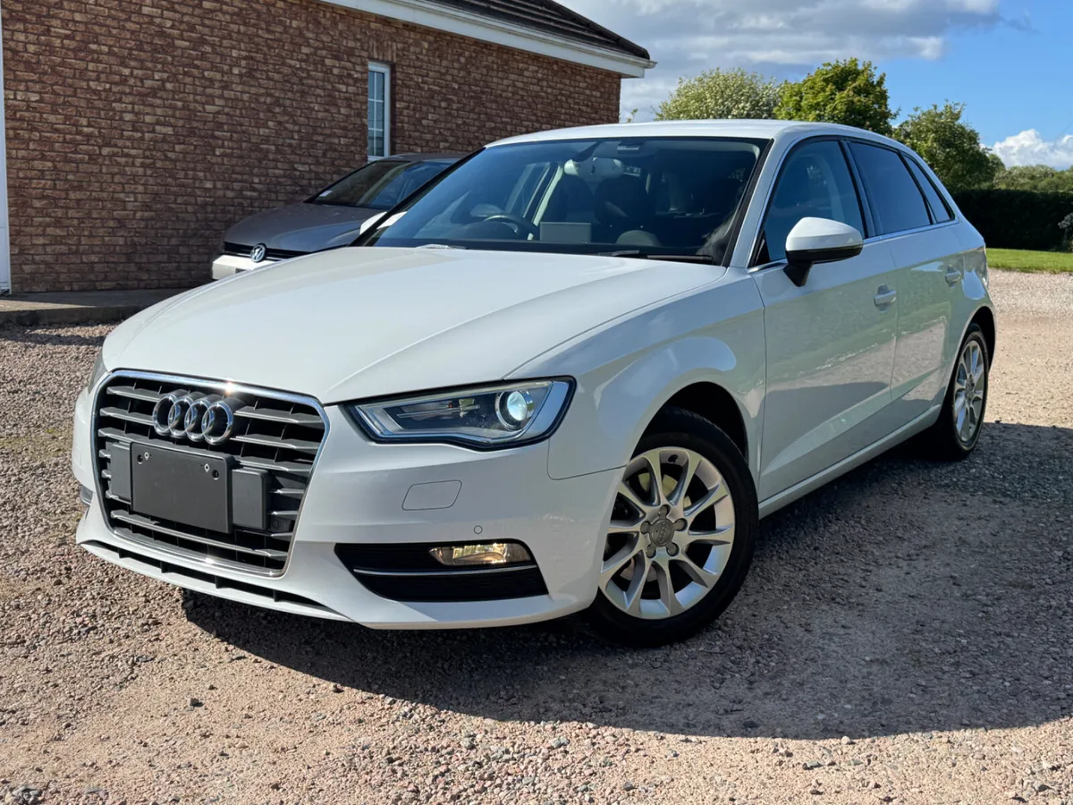 152 Audi A3 Sportback Stronic 1.4 tfsi - Image 2