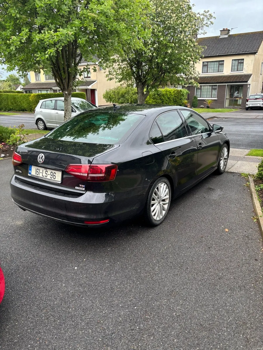 Volkswagen Jetta high line - Image 3