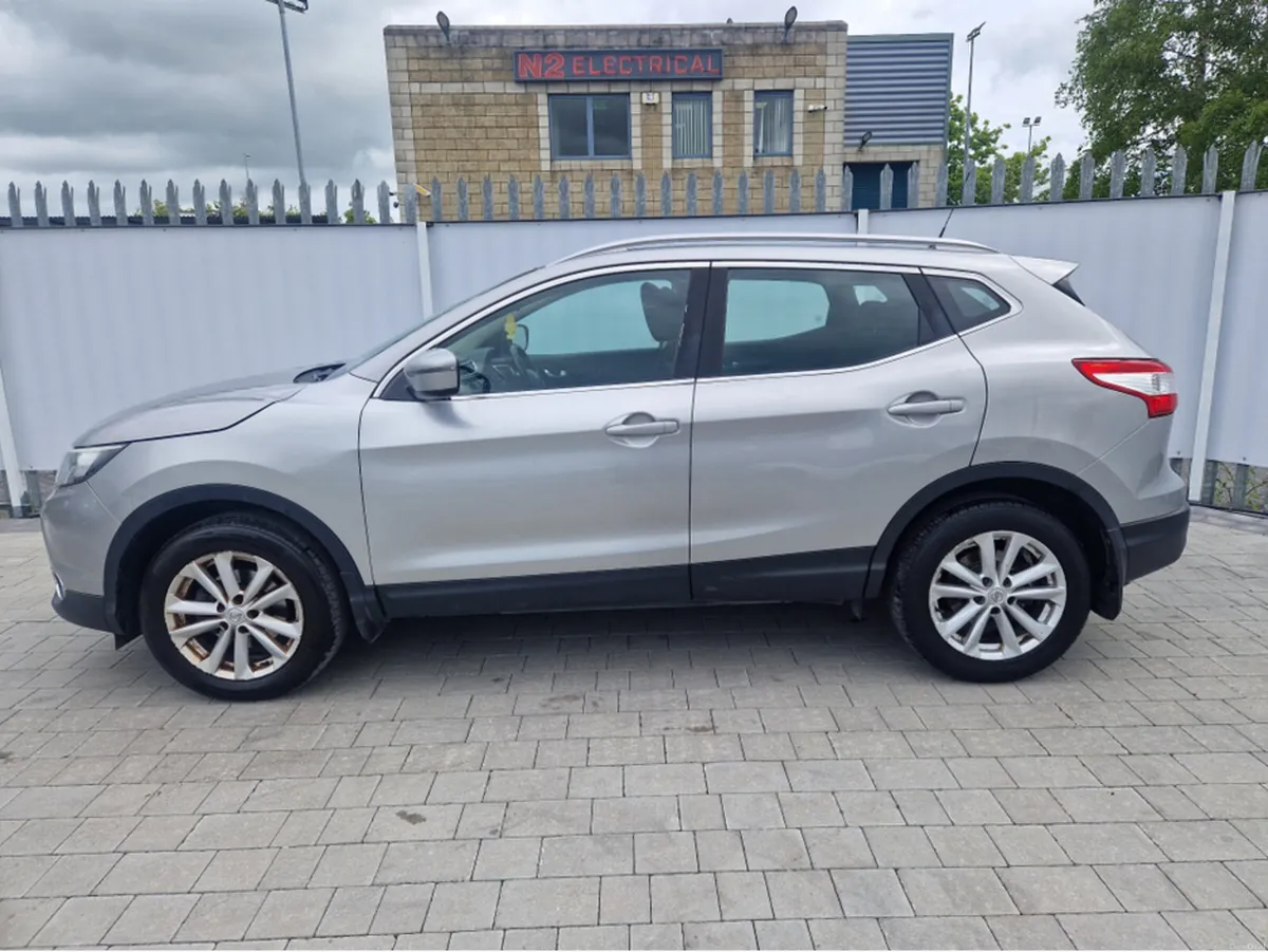 Nissan Qashqai 1.6 SV CVT MY16 E6 4DR AUTO - Image 6