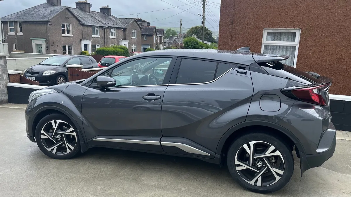 Toyota C-HR 2023 - Image 3