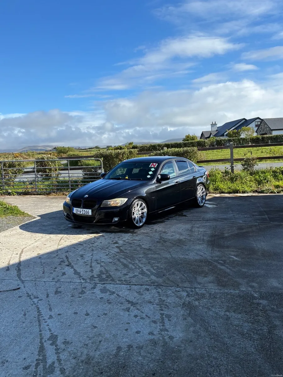 BMW 3-Series 2009 - Image 1