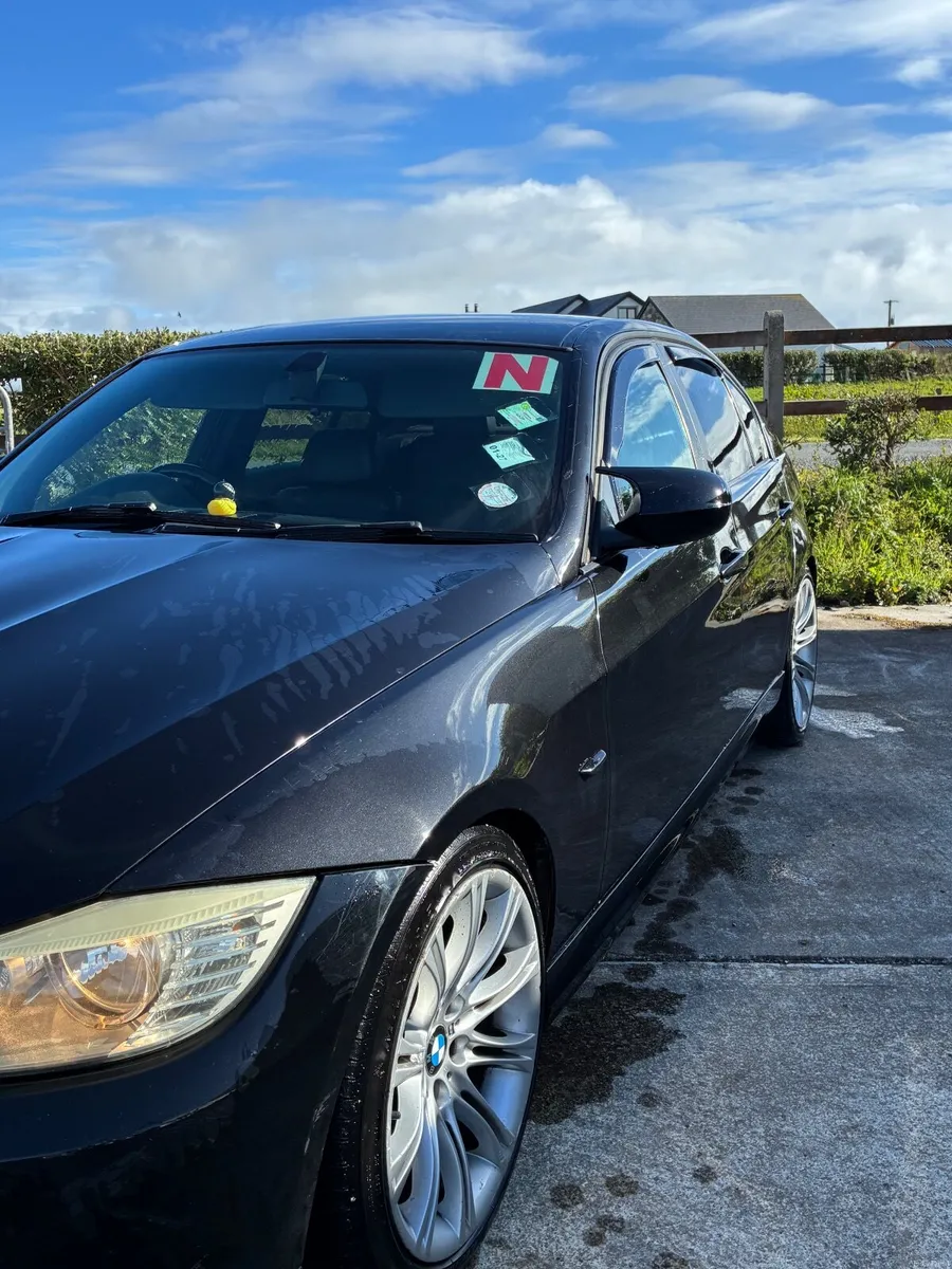 BMW 3-Series 2009 - Image 4