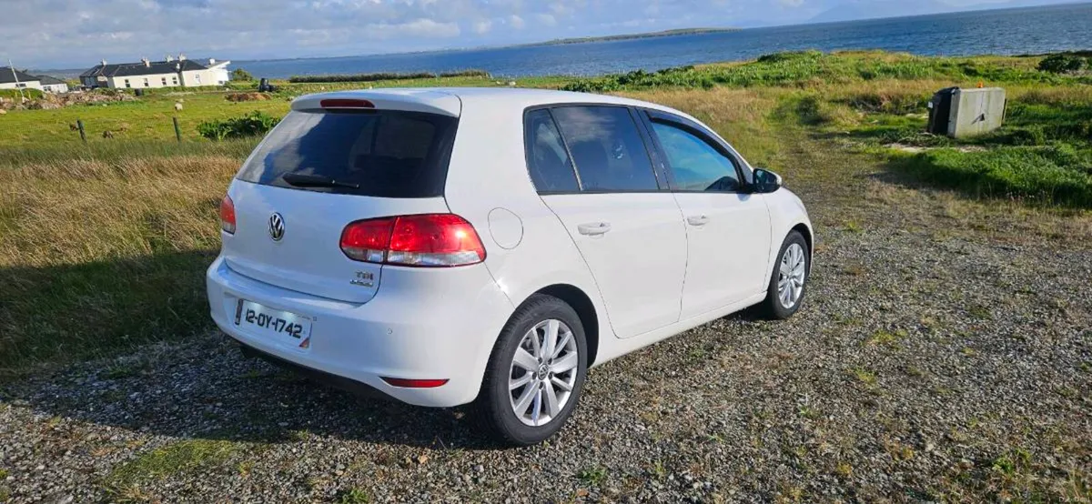 2012 Volkswagen Golf - Image 4
