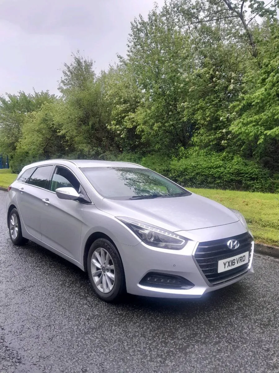 2016 HYUNDAI I40 1.7 CRDI BLUE DRIVE SE NAV 5DR - Image 1