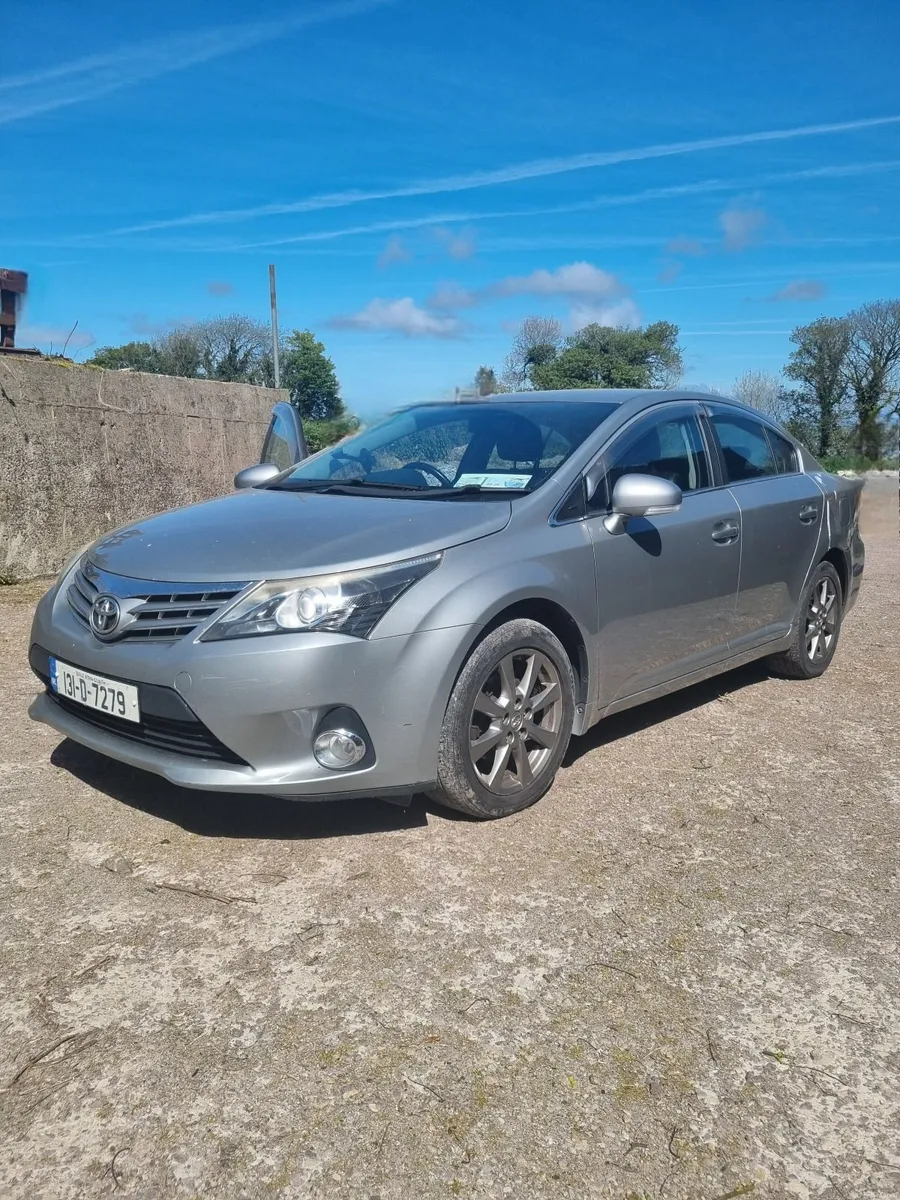 Toyota Avensis 2013 - Image 2