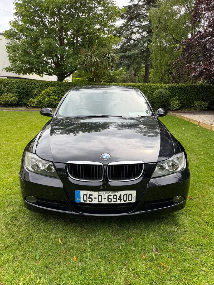 BMW 3-Series 2005 - Image 2