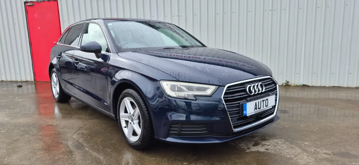 Audi A3 auto s-tronic se plus facelift mod low kms - Image 3
