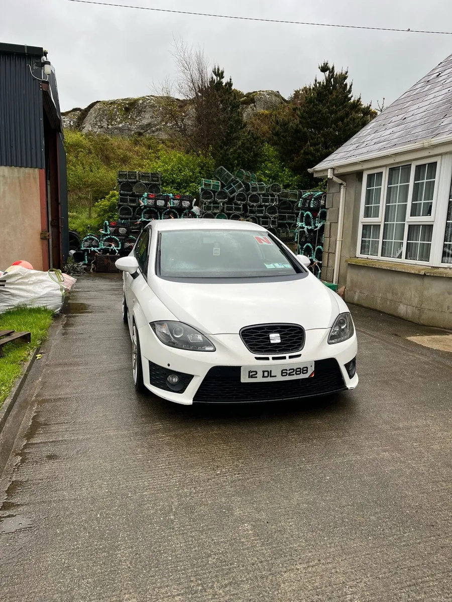 12 Seat Leon 1.6L - Image 3