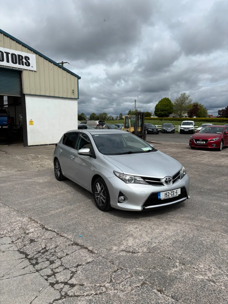 Toyota Auris 2015 - Image 1