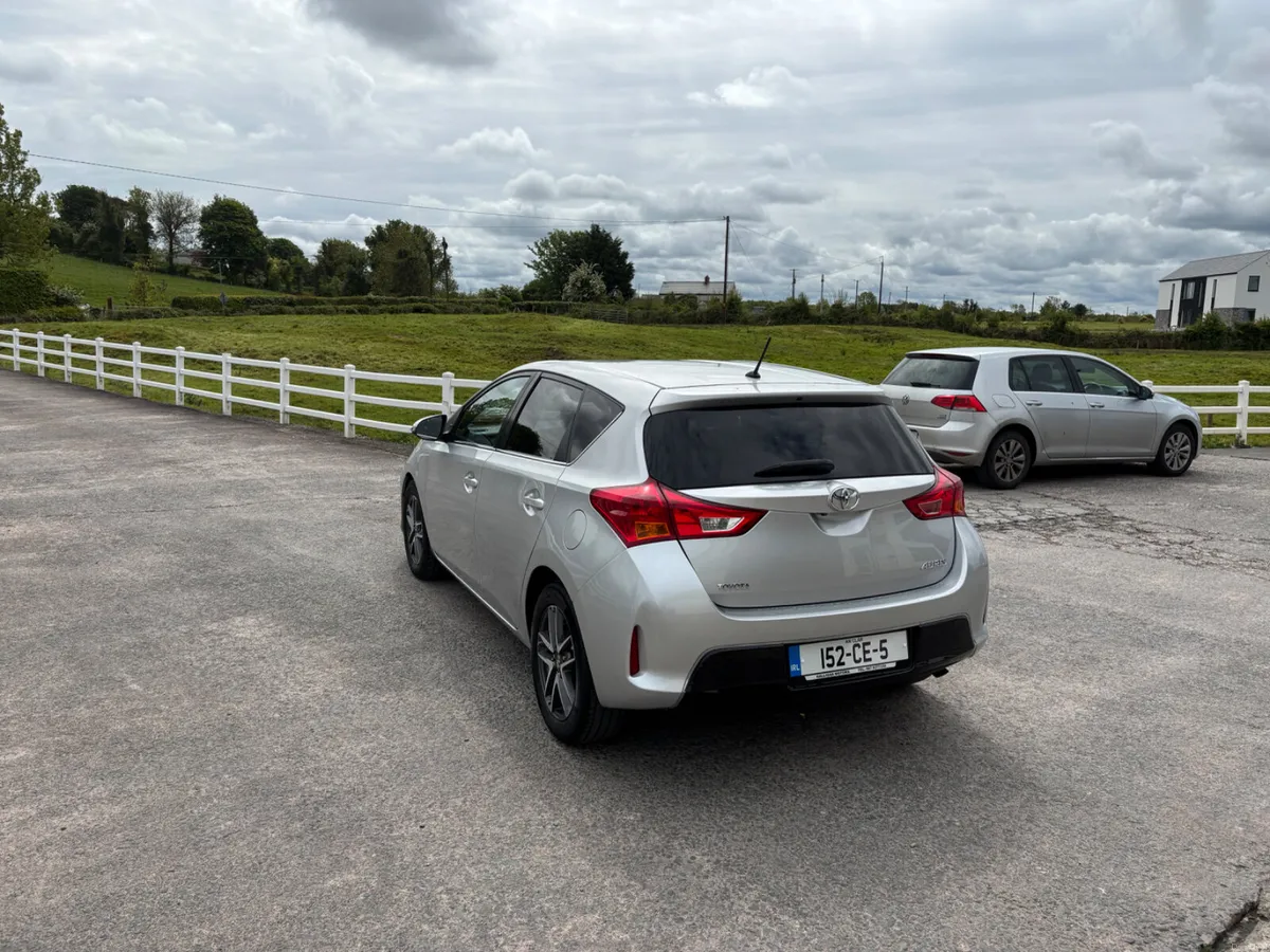 Toyota Auris 2015 - Image 3