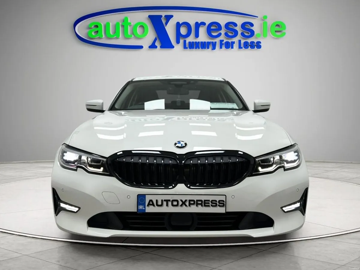 BMW 3-Series 320D xDrive Automatic. - Image 3