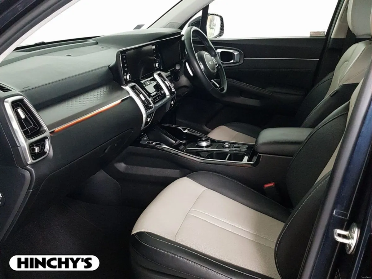 Kia Sorento 2.2 K3 4X2 Diesel 7 seats - Image 4