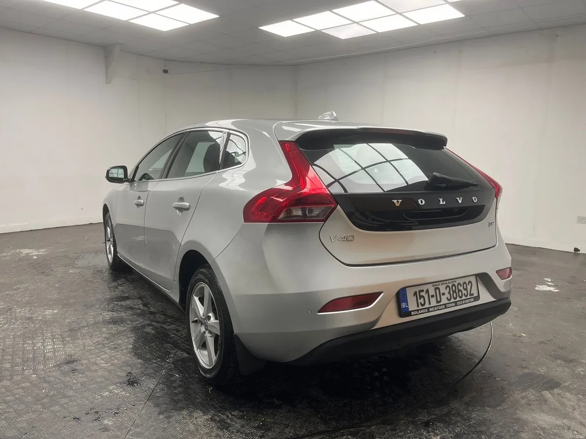Volvo V40  Auto 1.6 Diesel - Image 3