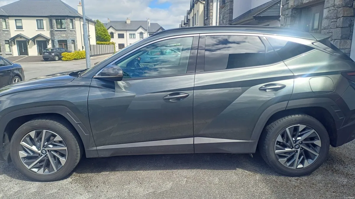 Car - Image 4