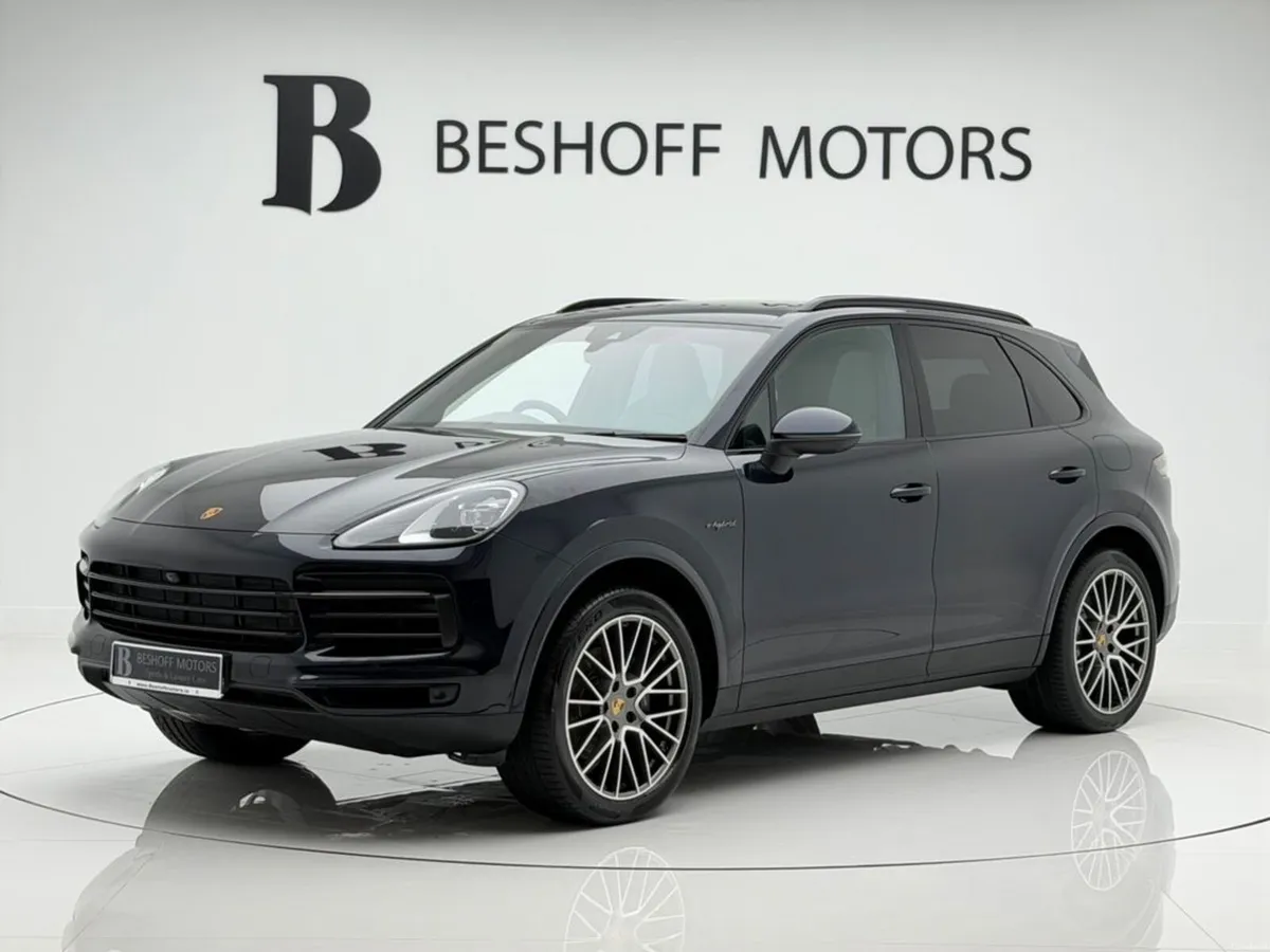 Porsche Cayenne 3.0 V6 PLATINUM EDITION=HUGE SPEC/ - Image 1