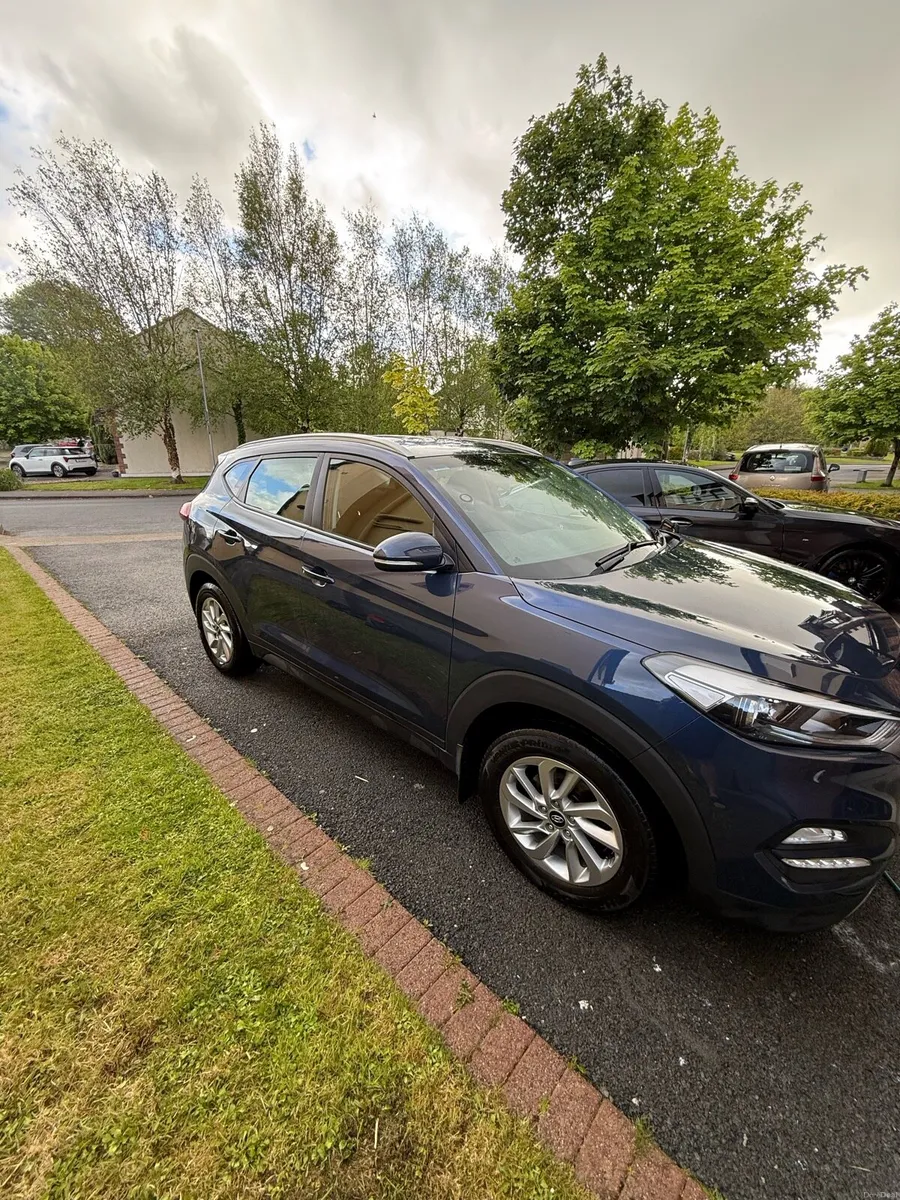 Hyundai Tucson 1.7 SE Nav - Image 2