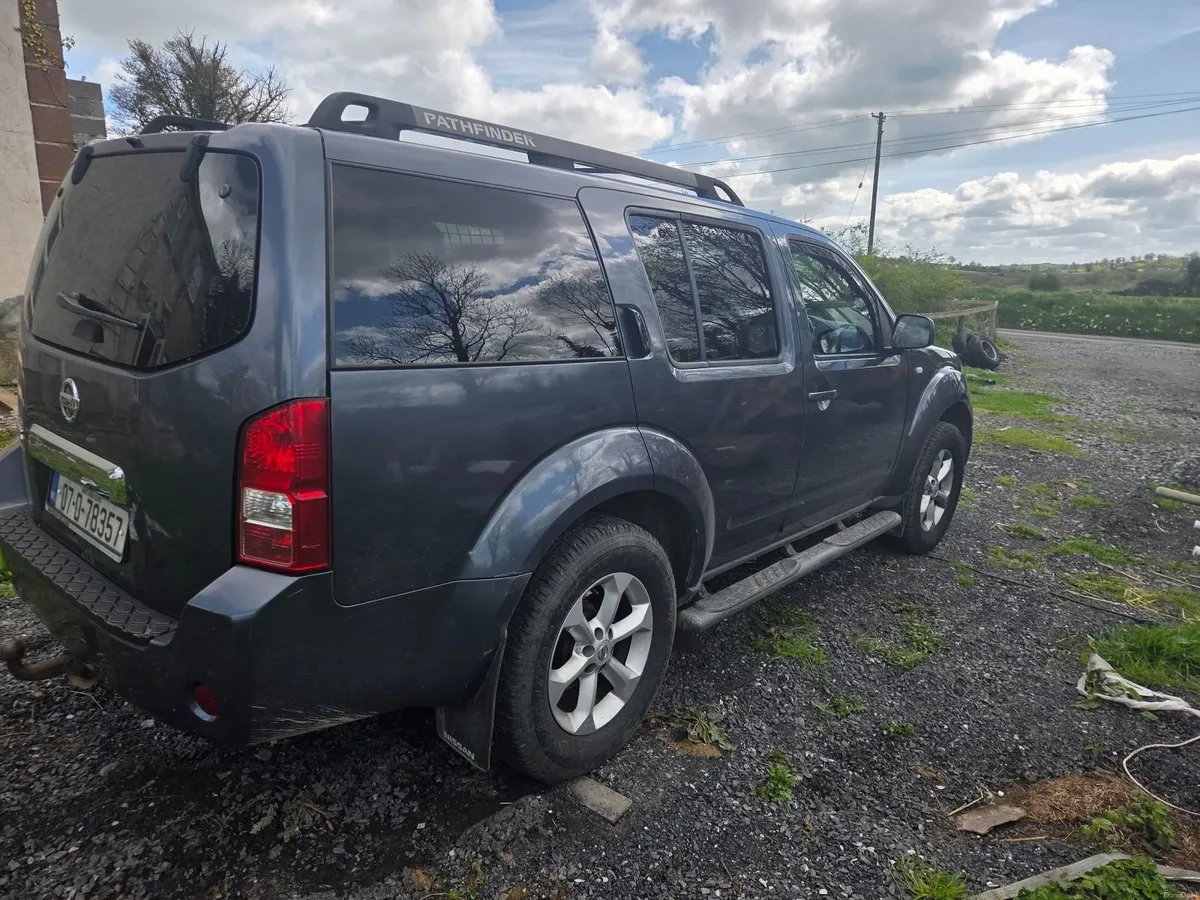 Nissan Pathfinder 2007 - Image 2