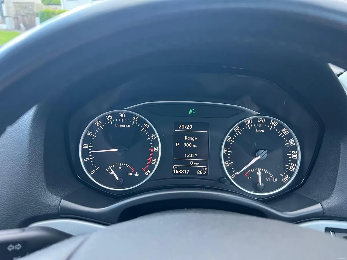 Skoda Octavia 2012 - Image 2
