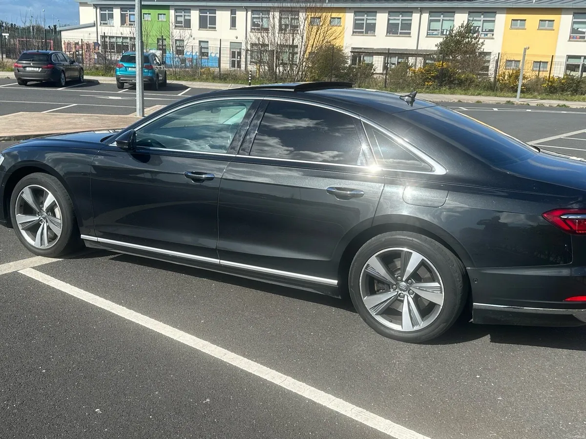 2021 AUDI A8 LWB 60TFSI( Full Main Dealer History) - Image 4