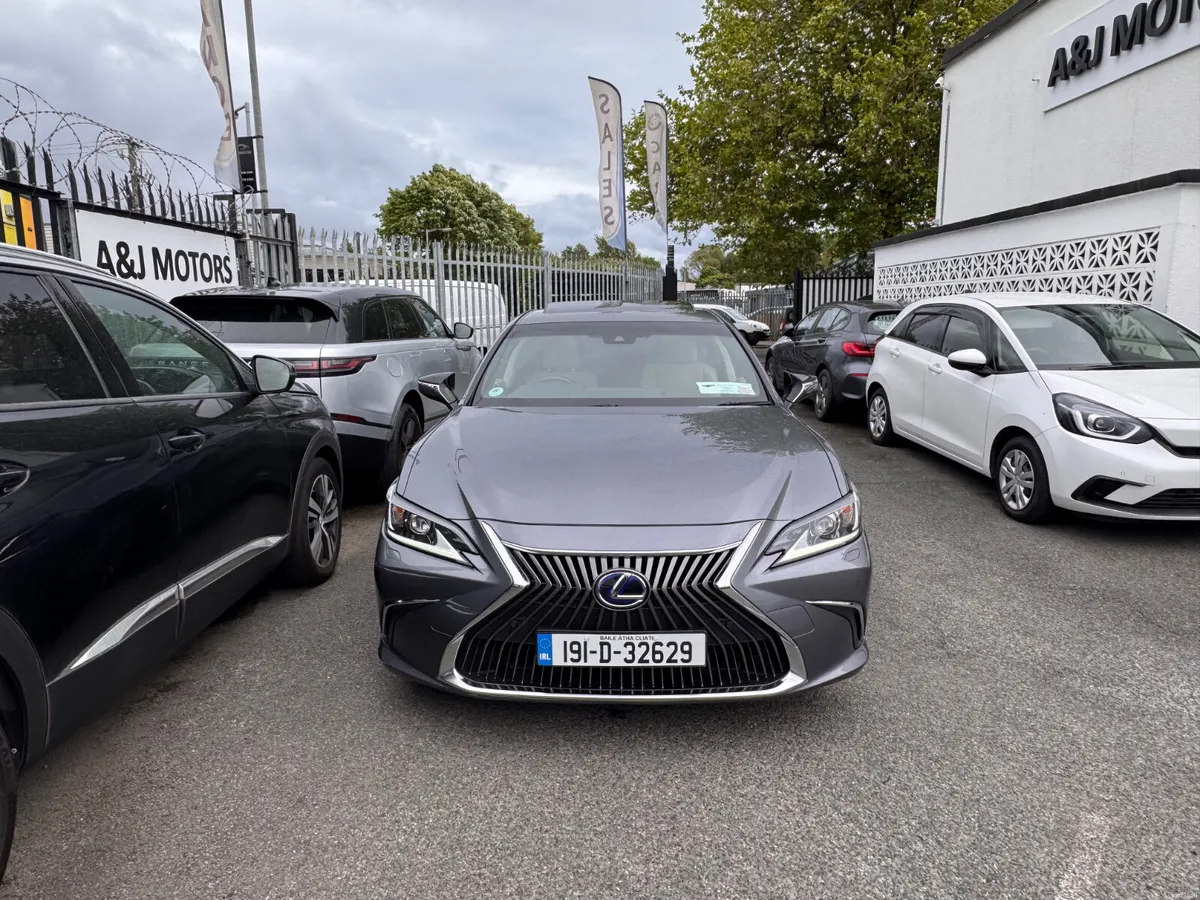 2019 Lexus ES 2.5 300H Hybrid Automatic - Image 3