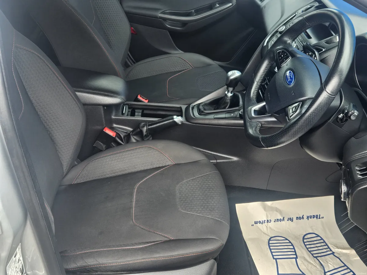 2017 Ford Focus ST Line | 07/27 NCT , 1.5 Diesel - Image 6