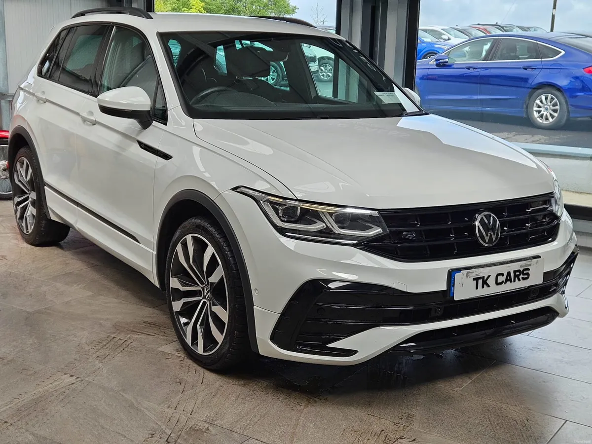 231 VOLKSWAGEN TIGUAN R-LINE W/BLACK EDITION STYLI - Image 1