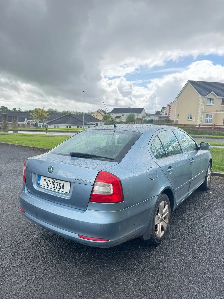 Skoda Octavia 2011 AUTOMATIC - Image 1