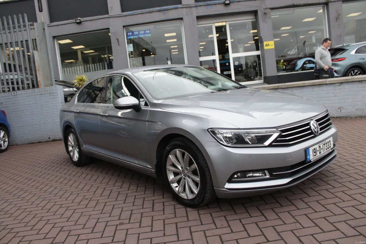 2019 VOLKSWAGEN PASSAT 2.0 TDI 150HP COMFORTLINE - Image 1