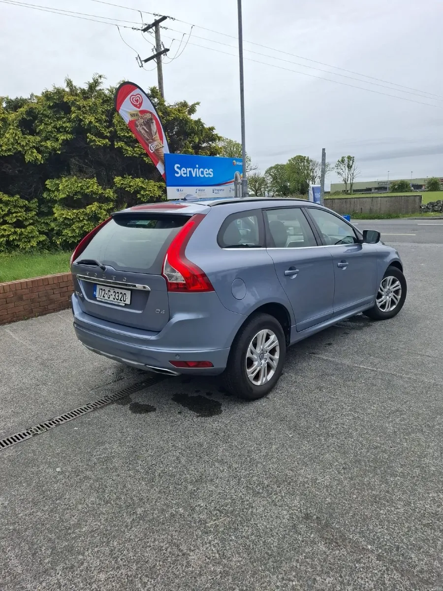 Volvo XC60 2017 - Image 3