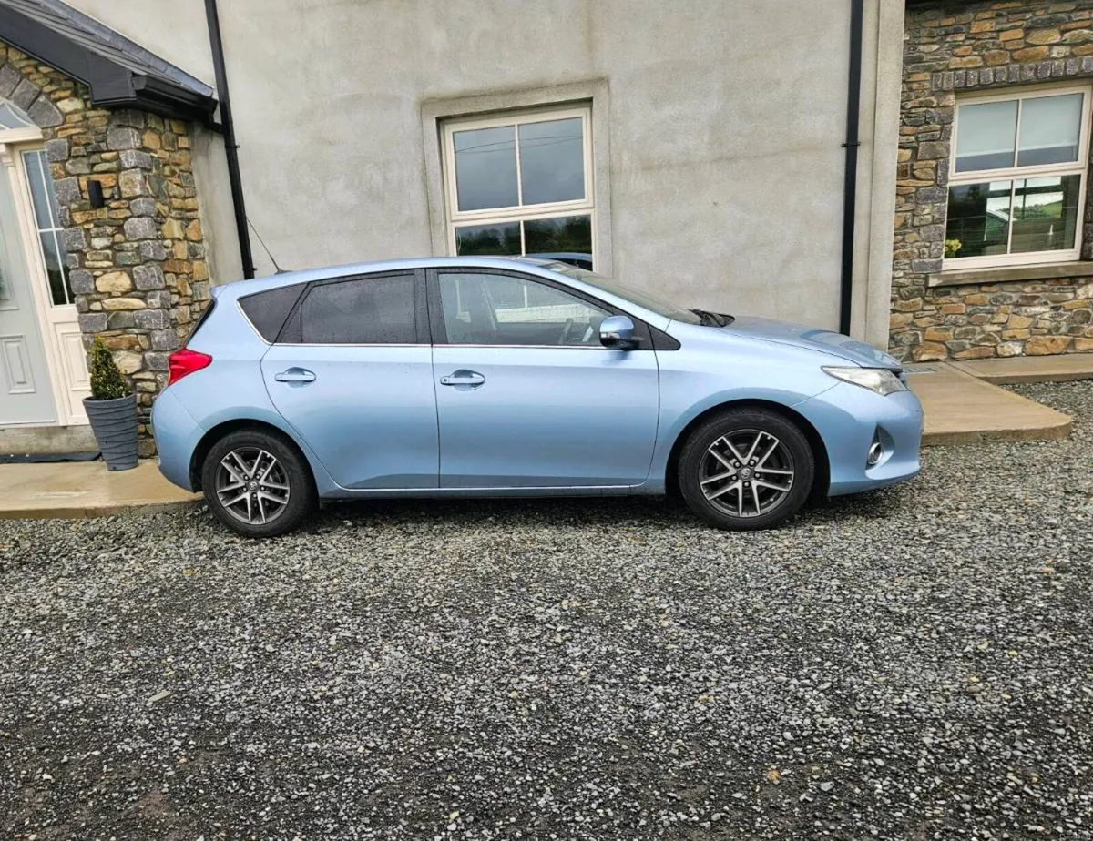Toyota Auris - Image 4