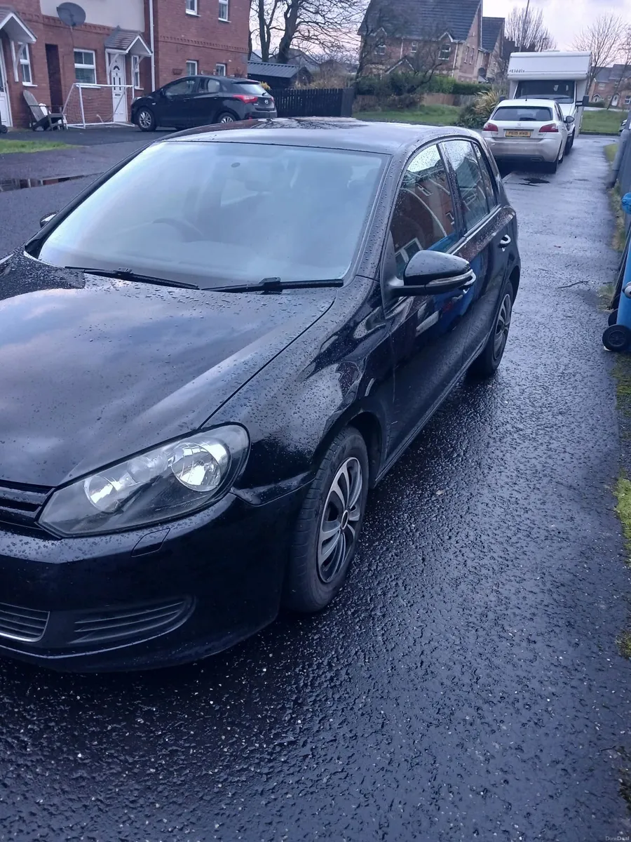 Volkswagen Golf 2010 - Image 1